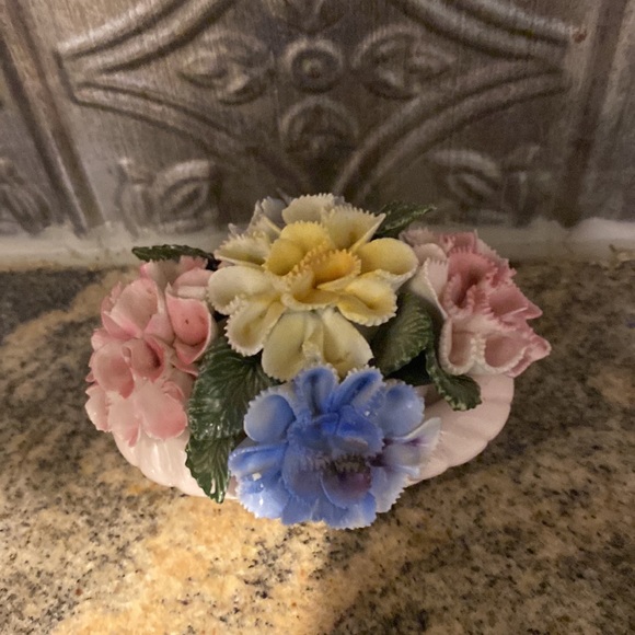 Carnation Bone China Basket. - Picture 2 of 5